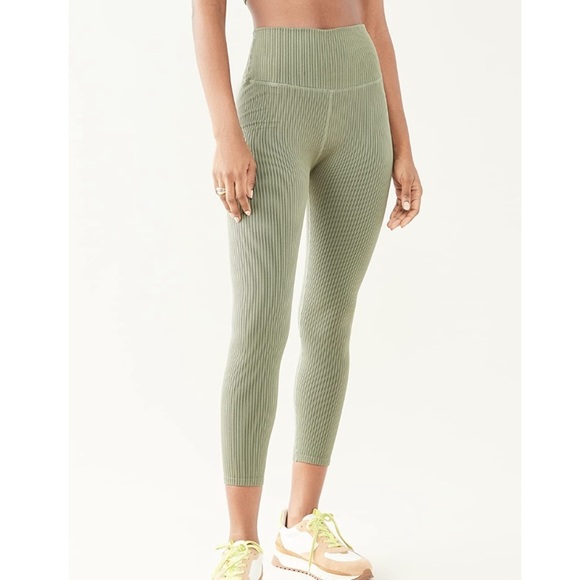 Good American Essentials Seamless Ribbed Leggings Agave Green - Picture 4 of 8